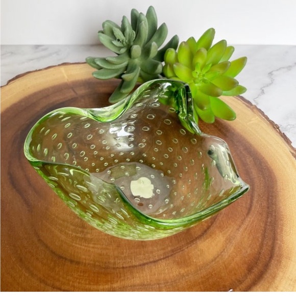 Vintage Handmade Hand Blown Controlled Bubble Folded Sides Green Dish - Picture 6 of 10